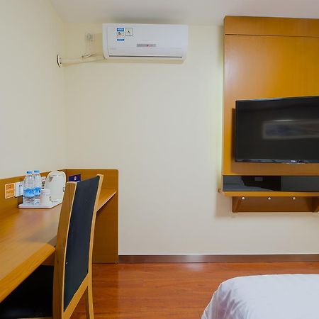 7Days Premium Chongqin Jiangbei International Airport Hub Station Hotell Chongqing Exteriör bild