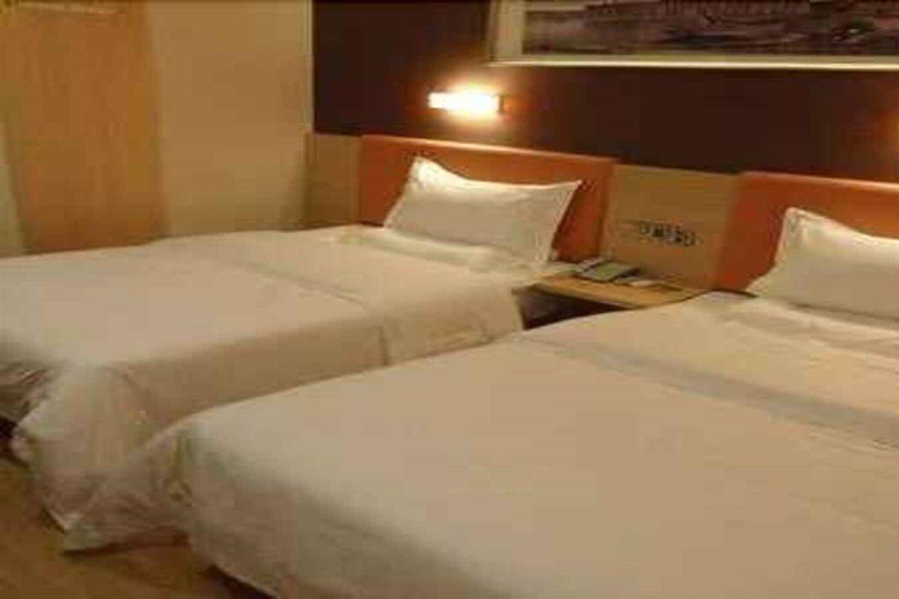 7Days Premium Chongqin Jiangbei International Airport Hub Station Hotell Chongqing Exteriör bild