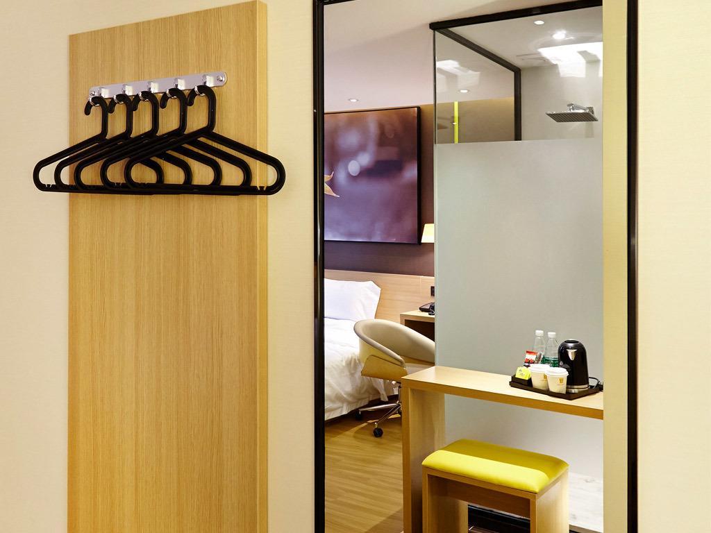 7Days Premium Chongqin Jiangbei International Airport Hub Station Hotell Chongqing Exteriör bild