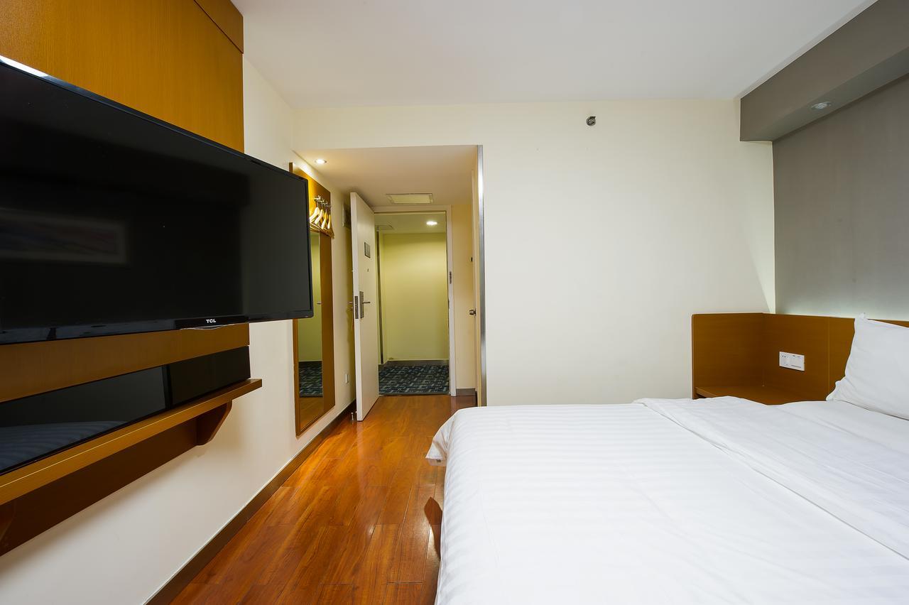 7Days Premium Chongqin Jiangbei International Airport Hub Station Hotell Chongqing Exteriör bild